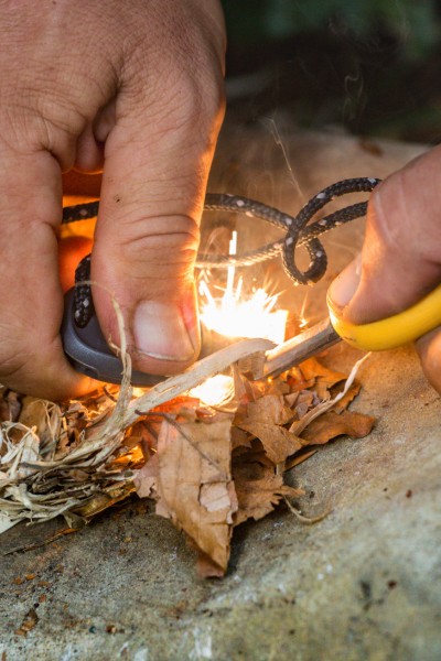 Krzesiwo magnezowe survivalove wojskowe rozpałka