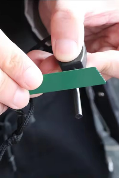 Krzesiwo magnezowe survivalove wojskowe rozpałka